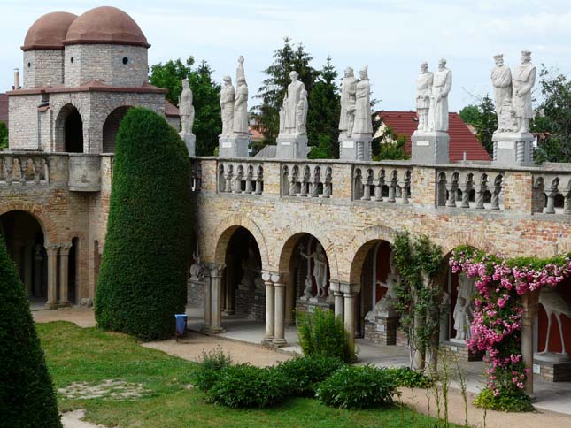 Bory-vár, Székesfehérvár
