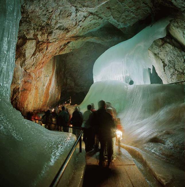 Eisriesenwelt, a világ legnagyobb jégbarlangja