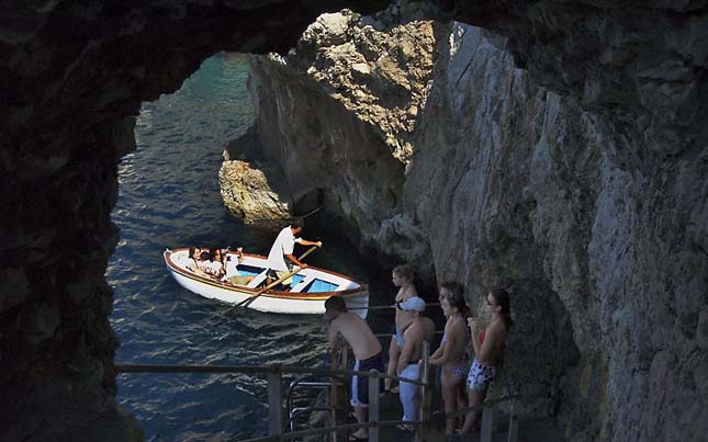 Kék-barlang, Capri, Olaszország