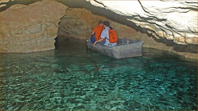 Tapolcai Tavasbarlang
