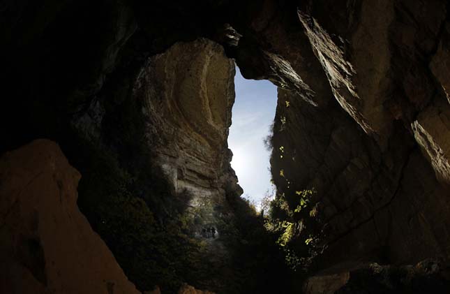 Barlangok a libanoni hegyekben.
