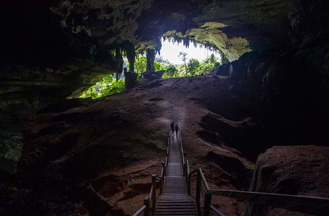Nia Caves, Malajzia.