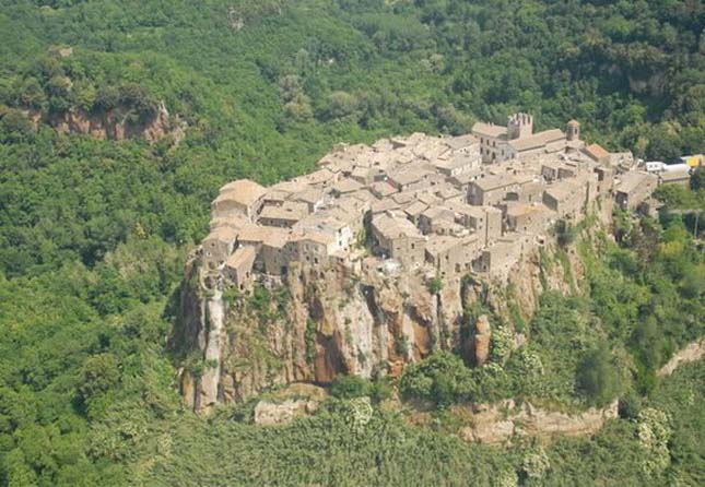 Calcata város, Olaszország