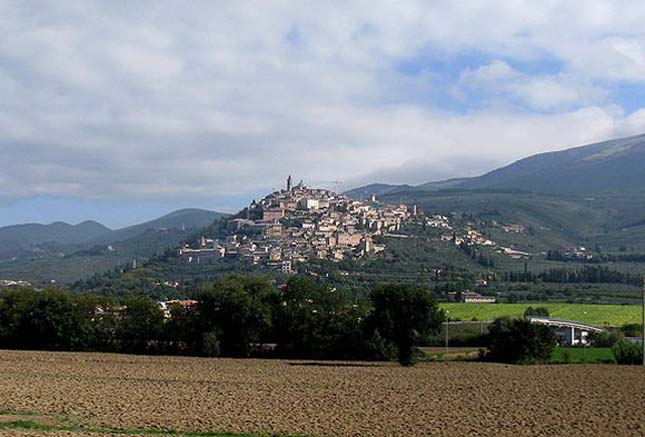Trevi egy ősi város, Olaszország