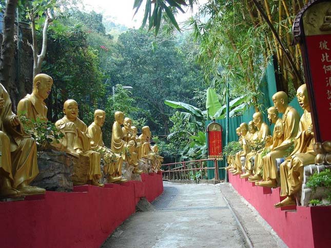 Tízezer Buddha Temploma