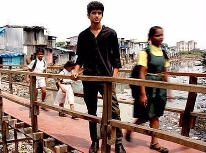 Egy 17 éves indiai fiú épített egy hidat a kisiskolásoknak