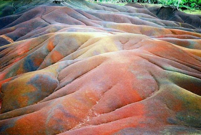 Hétszínű Föld, Mauritius