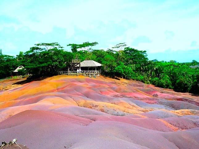 Hétszínű Föld, Mauritius