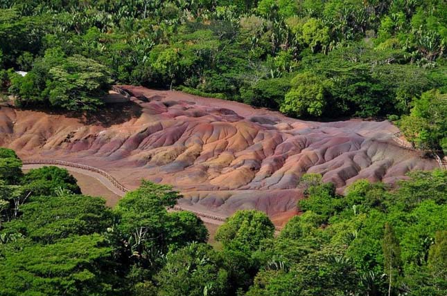 Hétszínű Föld, Mauritius