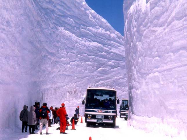 Japán hó út