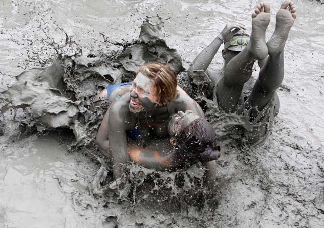 A Világ Legkoszosabb Fesztiválja – Boryeong Mud Fesztivál