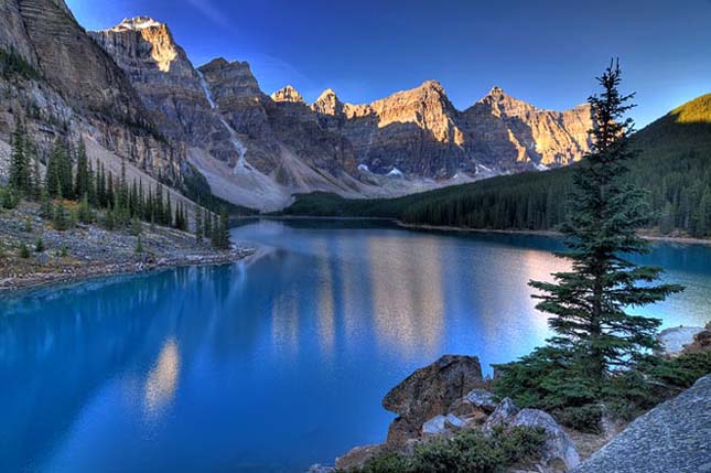 Valley of the Ten Peaks, Moraine-tó, Alberta, Canada