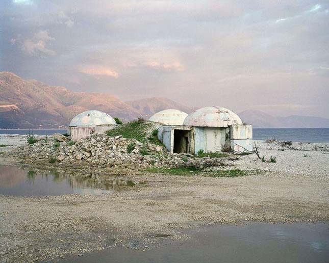 Albánia bunkerei