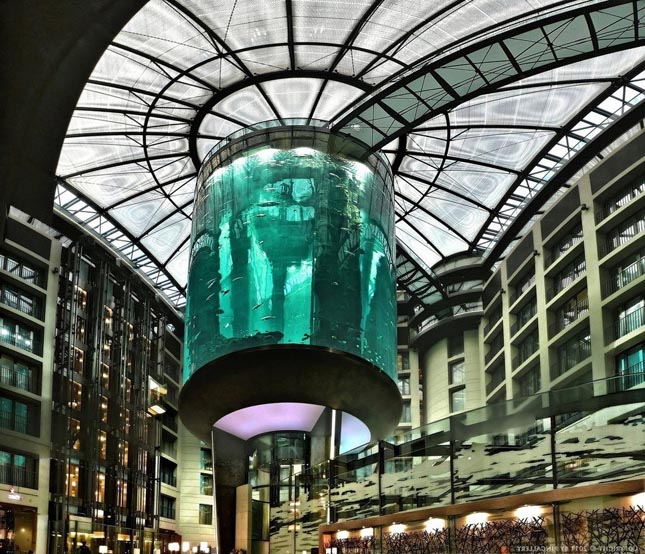 AquaDom, Sea Life Center, Berlin 
