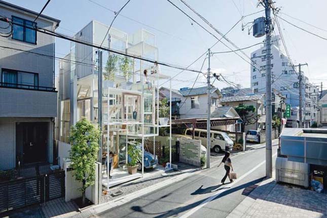 Átlátszó ház Tokióban
