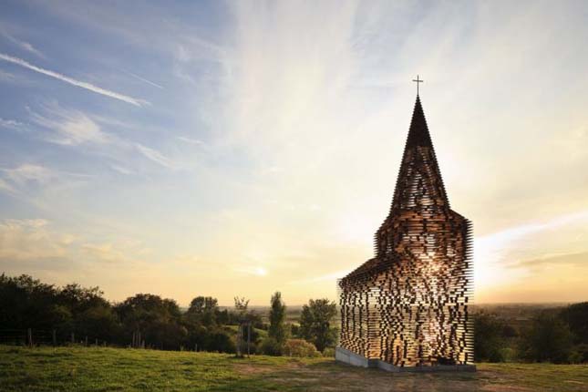 Átlátszó templom Belgiumban