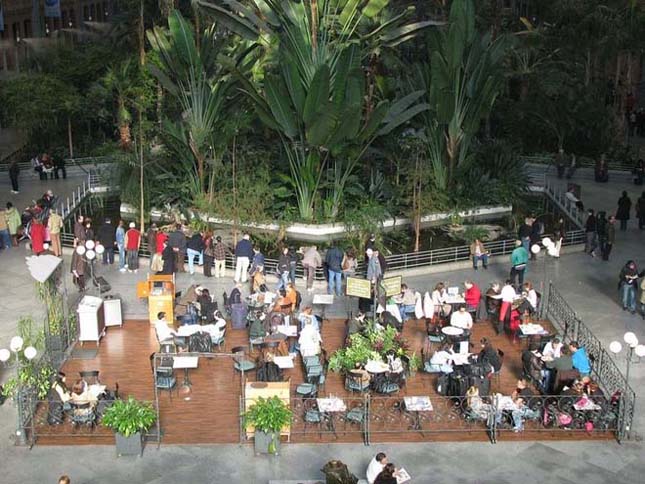 Atocha Pályaudvar, botanikus kert és vasútállomás egyben