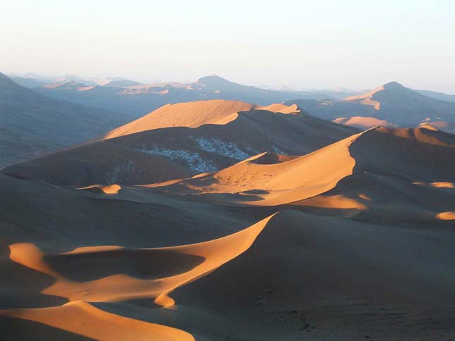 Badain Jaran sivatag