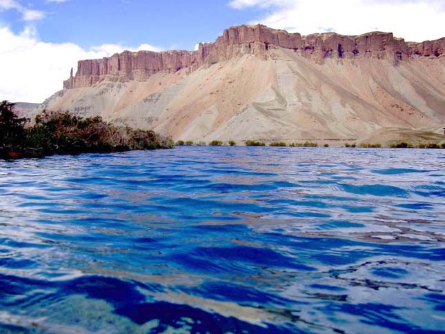 Band-e Amir tavai