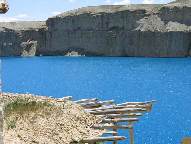 Band-e Amir tavai