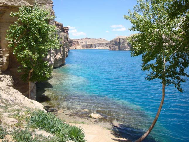 Band-e Amir tavai