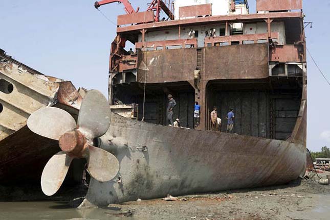 De Chittagong - hajóbontás Bangladesben