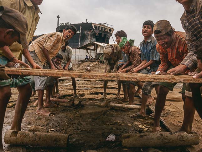 De Chittagong - hajóbontás Bangladesben