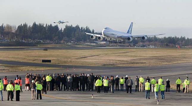 Boeing 747-8