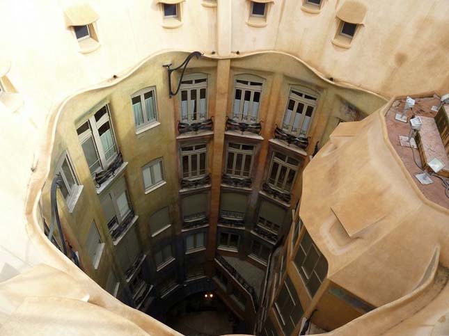 Casa Milá, Antoni Gaudi leghíresebb épülete
