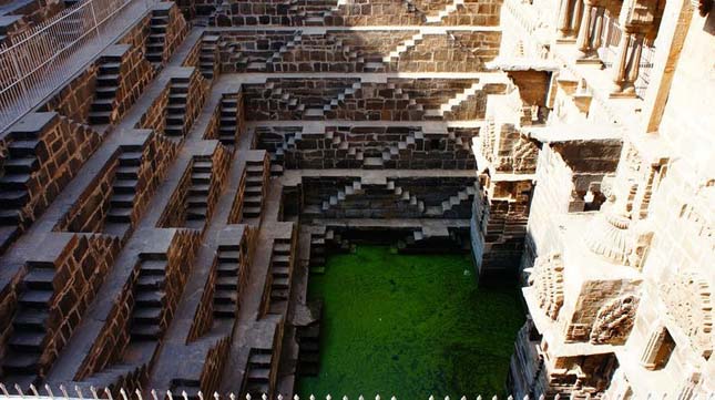 Chand Baori, lépcsős kút Indiában