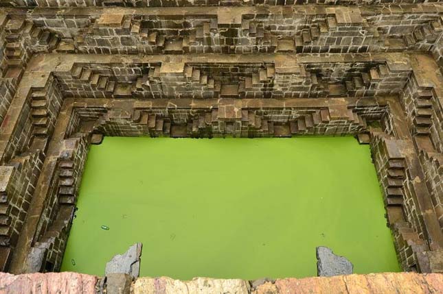 Chand Baori, lépcsős kút Indiában