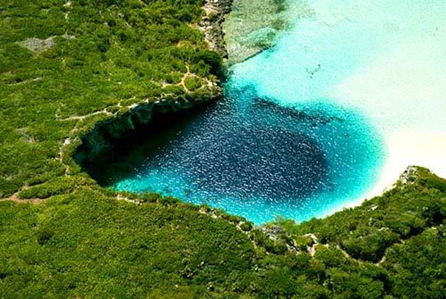 Dean's Blue Hole