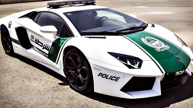 Dubai rendőrautói