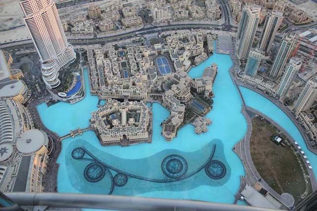 Dubai Fountain,a világ legnagyobb szökőkútja