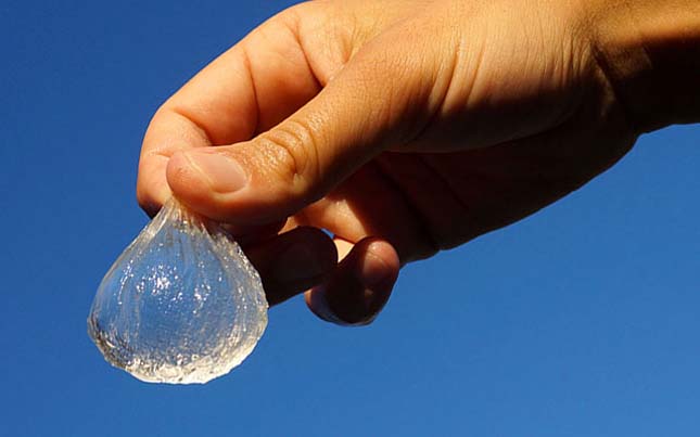 Ehető buborék a műanyag palackok helyett