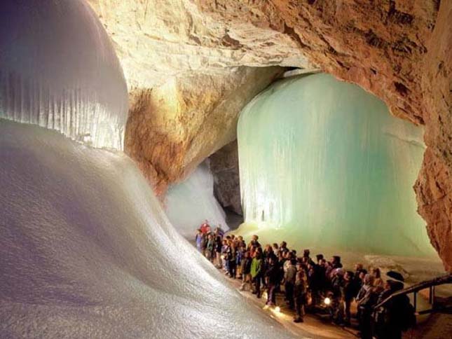 Eisriesenwelt, a világ legnagyobb jégbarlangja