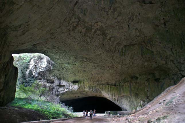 Devetashka barlang, Bulgária 