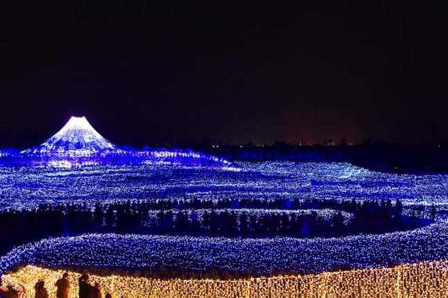 Fényalagút a japán Nabana no Sato parkban