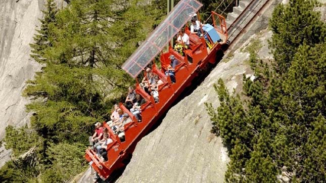 Gelmerbahn, a világ legmerdekebb siklója