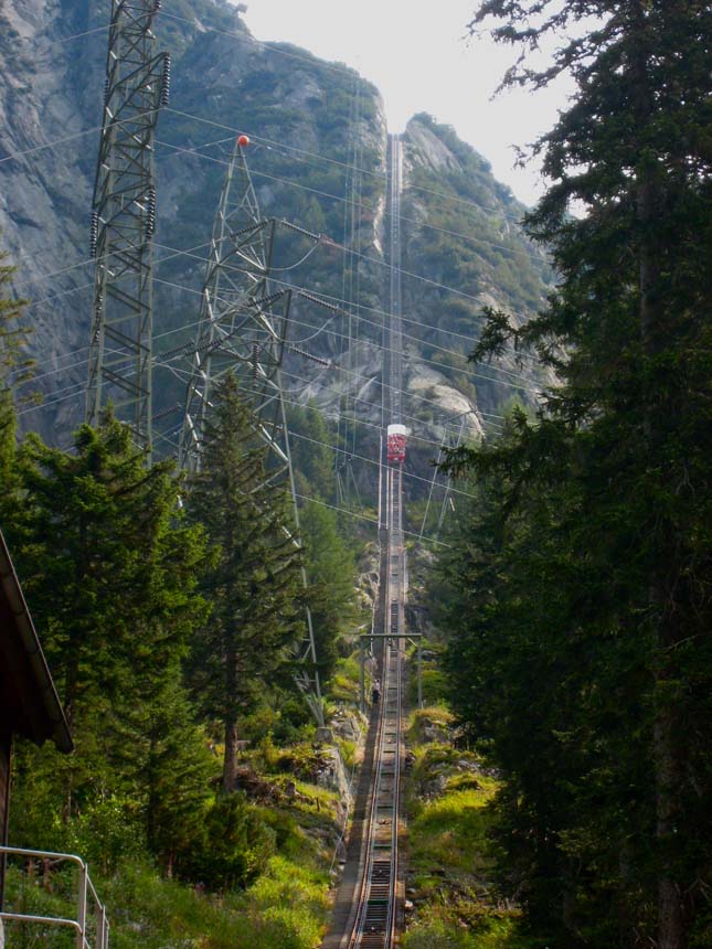 Gelmerbahn, a világ legmerdekebb siklója