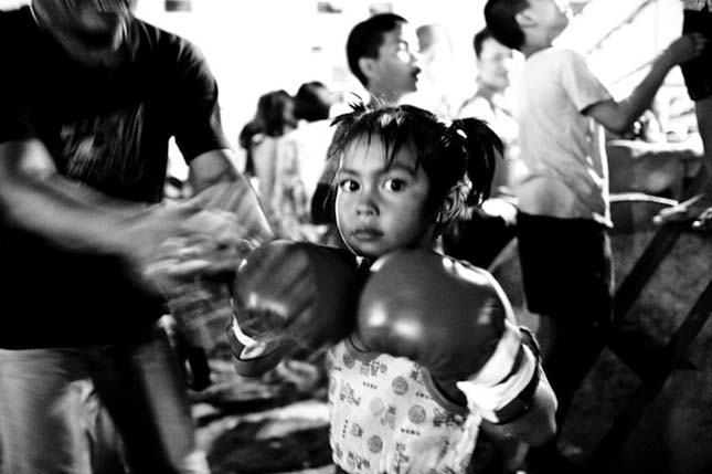 Thai boxoló gyerekek