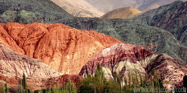 Hétszínű-hegy, Argentína