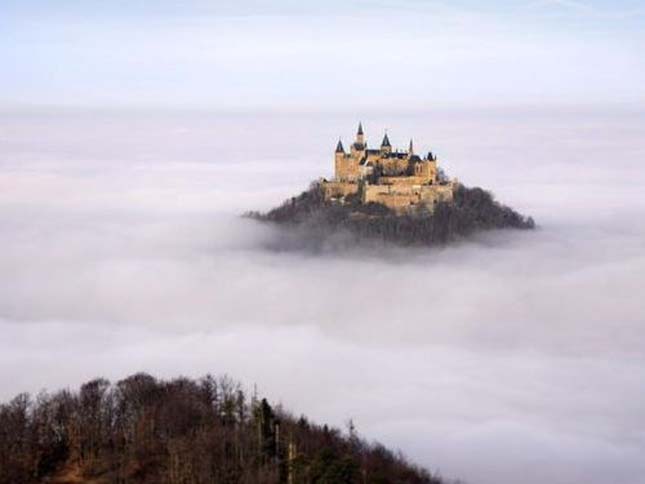 Hohenzollern-kastély