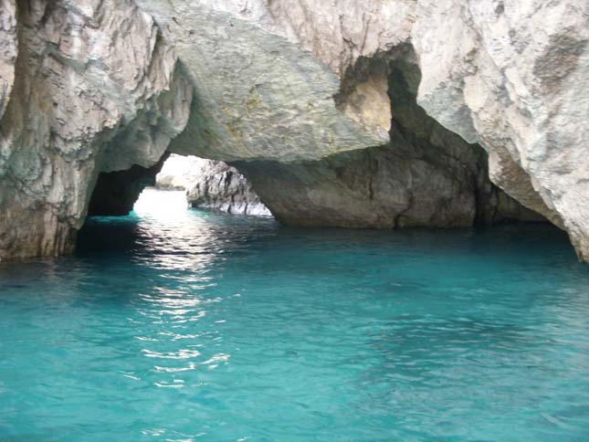 Kék-barlang, Capri, Olaszország