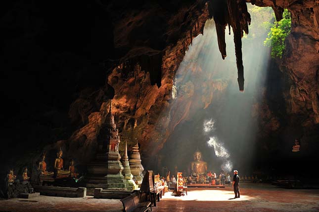 Khao Luang barlangtemplom, Thaiföld