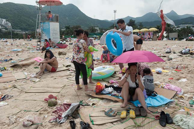 Szemetelés a kínai strandokon