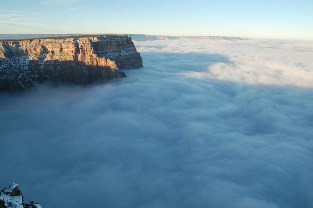 Ködben úszó Grand Canyon