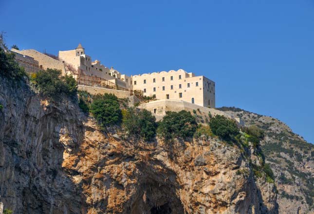 Monastero hotel az Amalfi-parton, Olaszország