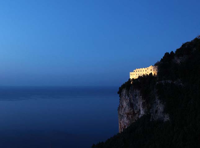 Monastero hotel az Amalfi-parton, Olaszország