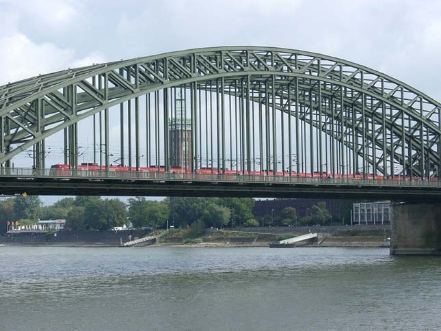 Hohenzollernbrücke, Köln